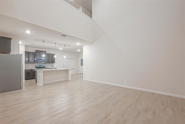 Building Photo - 8014 Fijian Cypress Dr
