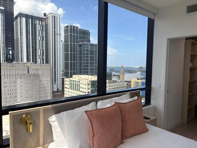 Foto del edificio - 225 N Miami Ave