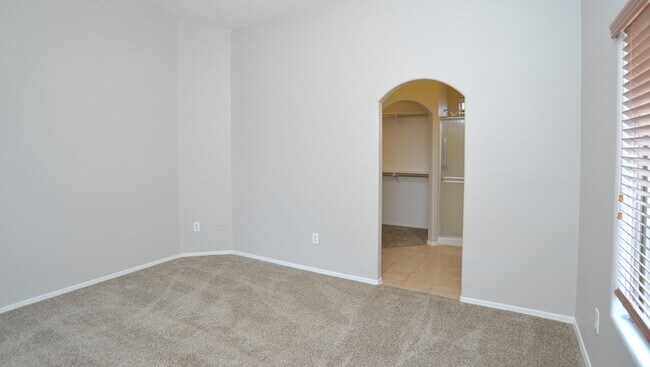 Building Photo - Vail Schools with all appliances included....