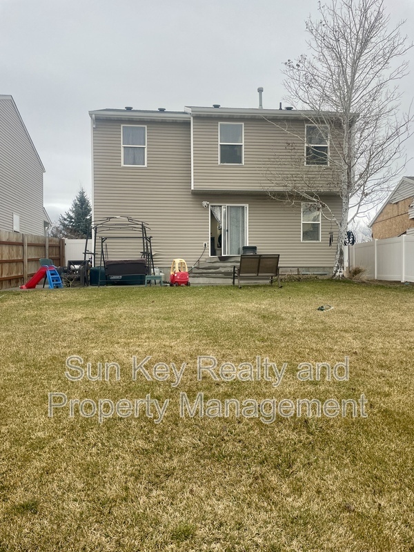 Building Photo - 338 Alfred Dr