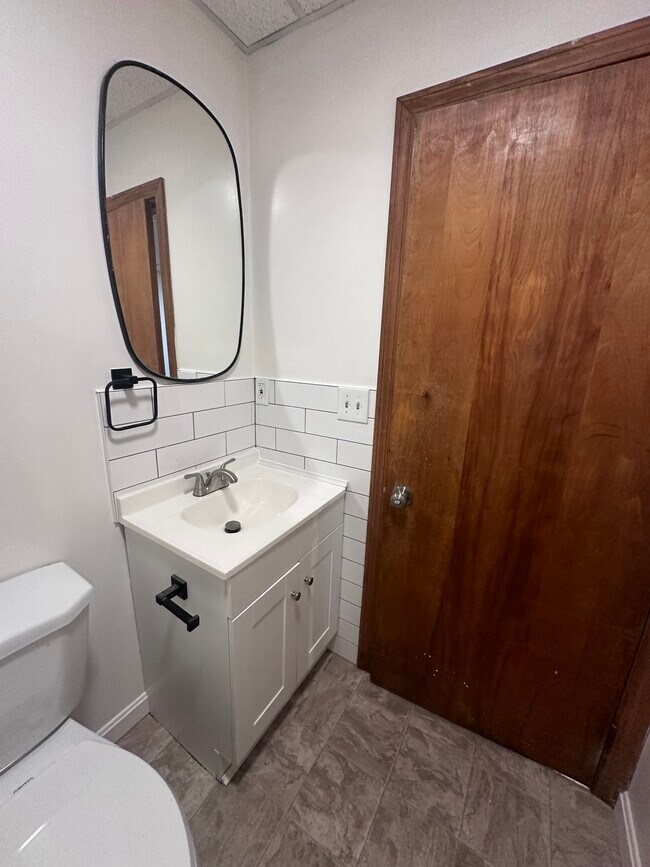 Foto del edificio - 473 Fairmount St