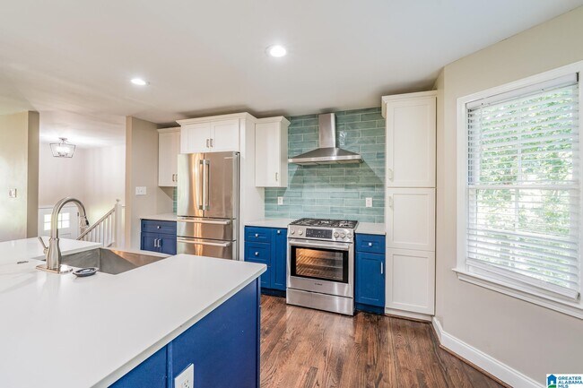 Foto del edificio - 305 Russet Cove Cir