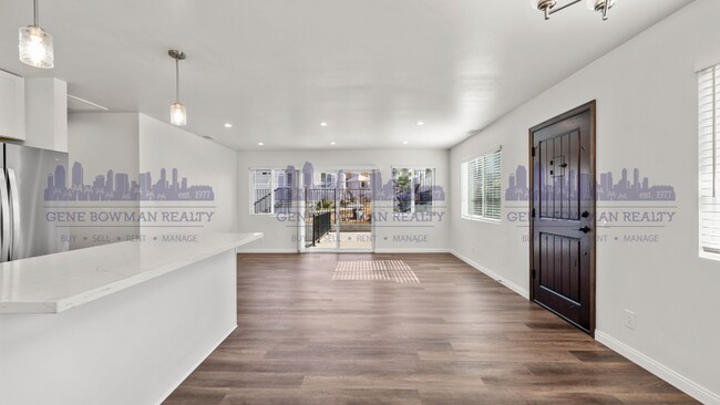 Building Photo - 531 E 15th St