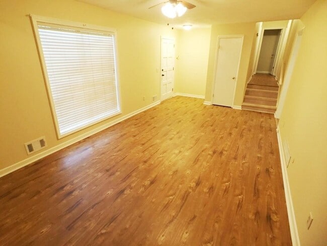 Building Photo - 5040 Woodland Dr NW