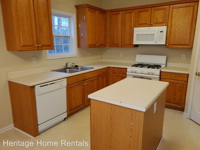 Building Photo - 5 br, 2.5 bath House - 84 Conner Glenn Drive