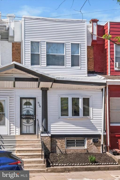 Building Photo - 928 S 50th St
