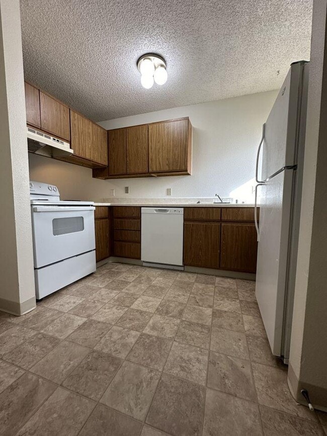 Building Photo - 2 bedroom in Billings MT 59101
