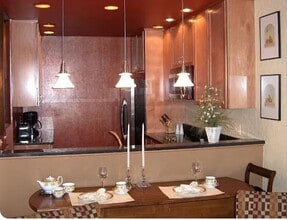 Building Photo - 805 29th St