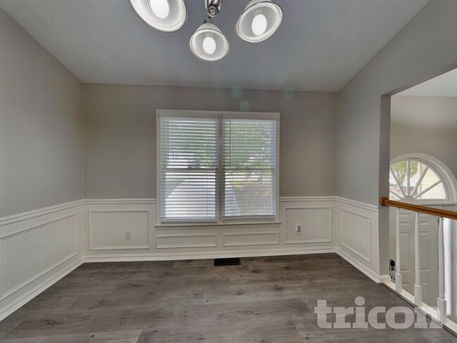 Building Photo - 5731 Newnan Cir