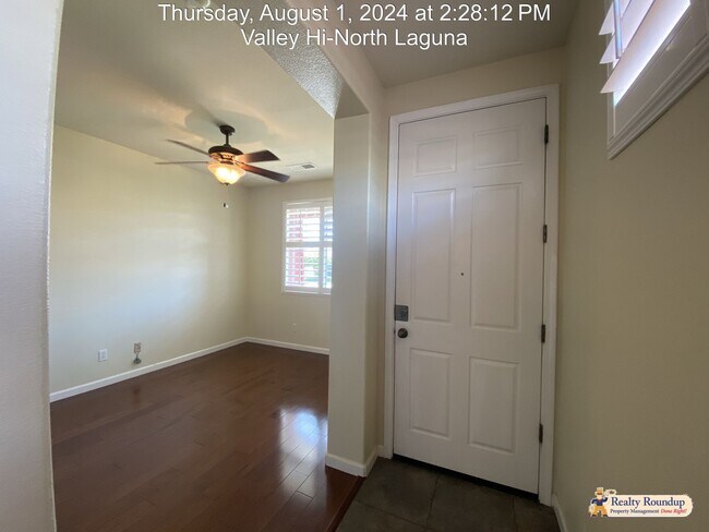 Building Photo - Beautiful Home with Cul-De-Sac Living