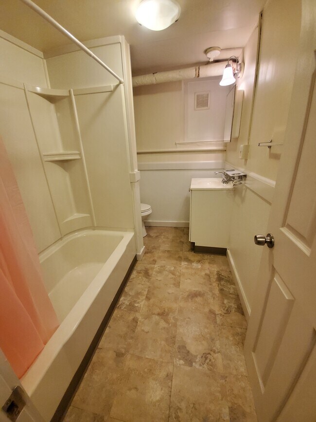 Foto del edificio - 105-107 N Quarry St