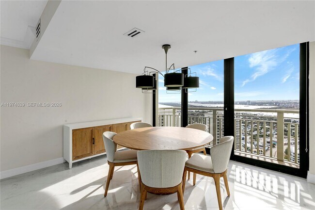 Foto del edificio - 3000 N Ocean Dr