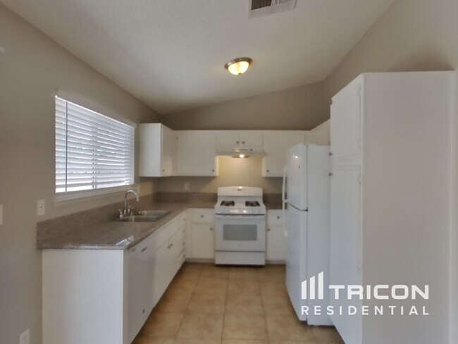Foto del edificio - 1833 Ridgefield Dr