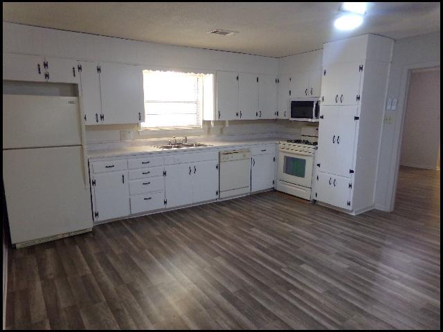 Foto del edificio - 701 N Buchanan St