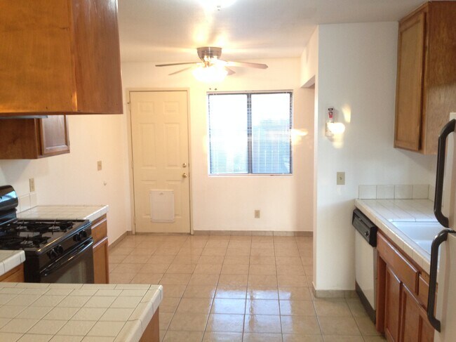 Kitchen - 21234 Madre St