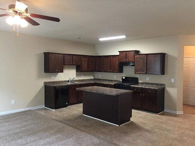 Building Photo - 11 Brookwood Pass N