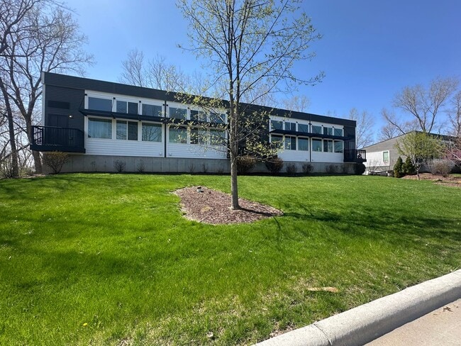 Foto del edificio - 3046 Anderberg Dr