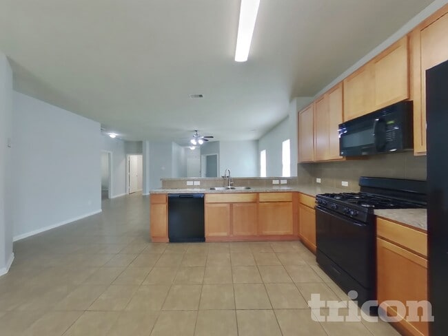 Foto del edificio - 2122 Hackberry Bank Ln