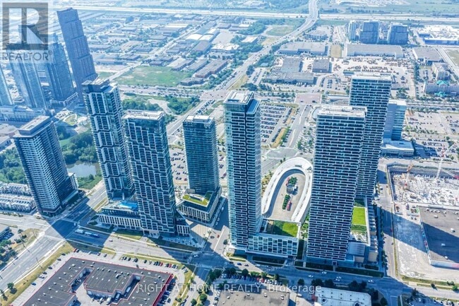 Building Photo - 950 Portage Pkwy
