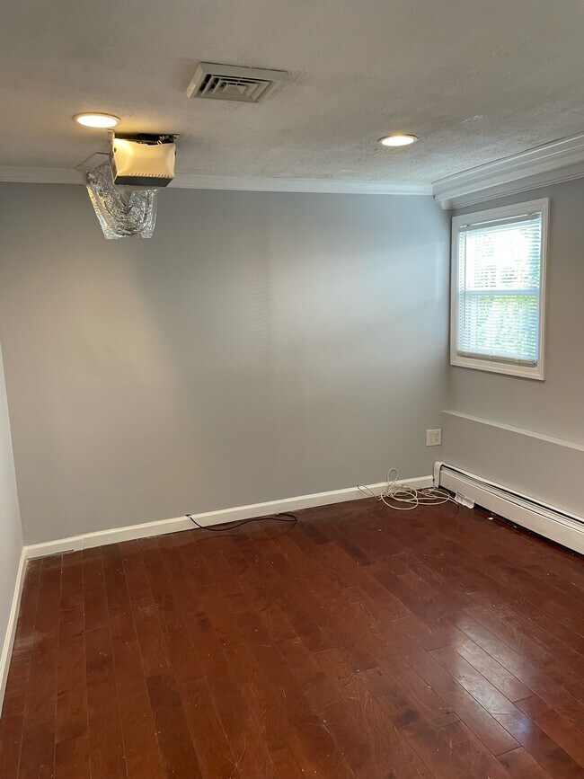 Bedroom - 806 Washington St