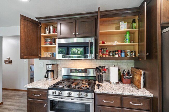 Foto del edificio - 1212 Circle Dr