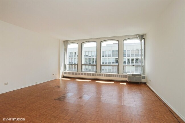 Building Photo - 1451 E 55th St