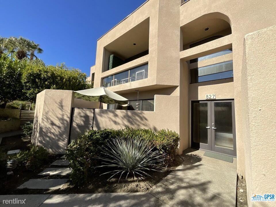 Foto principal - 3 br, 3 bath Condo - 827 Village Square S