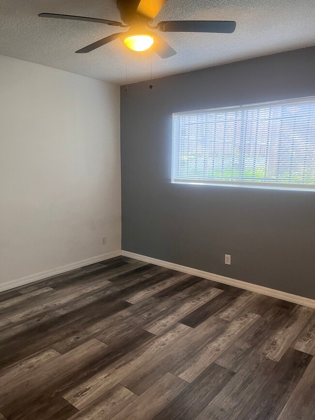 Foto del edificio - 720 E Fairview Blvd