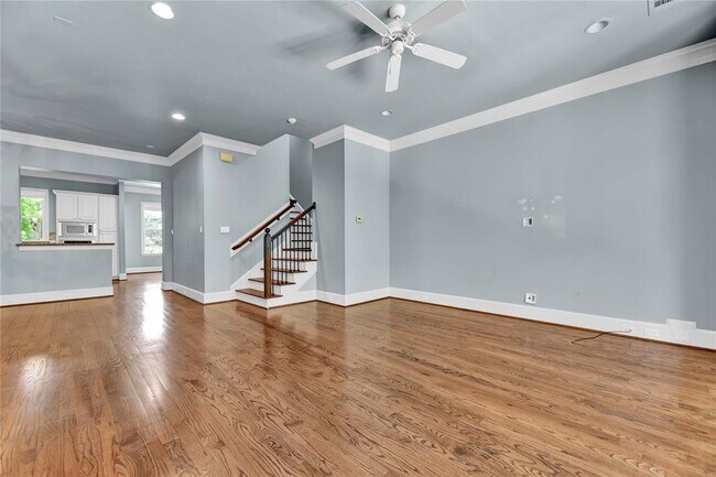 Foto del edificio - 4631 Regent Manor Dr