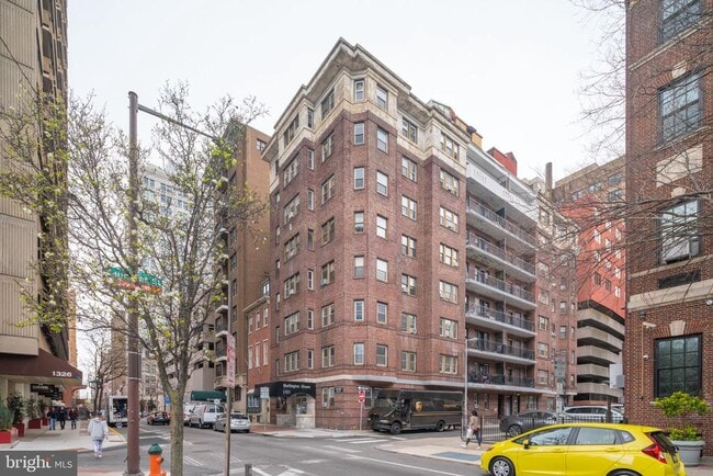 Foto del edificio - 1321 Spruce St