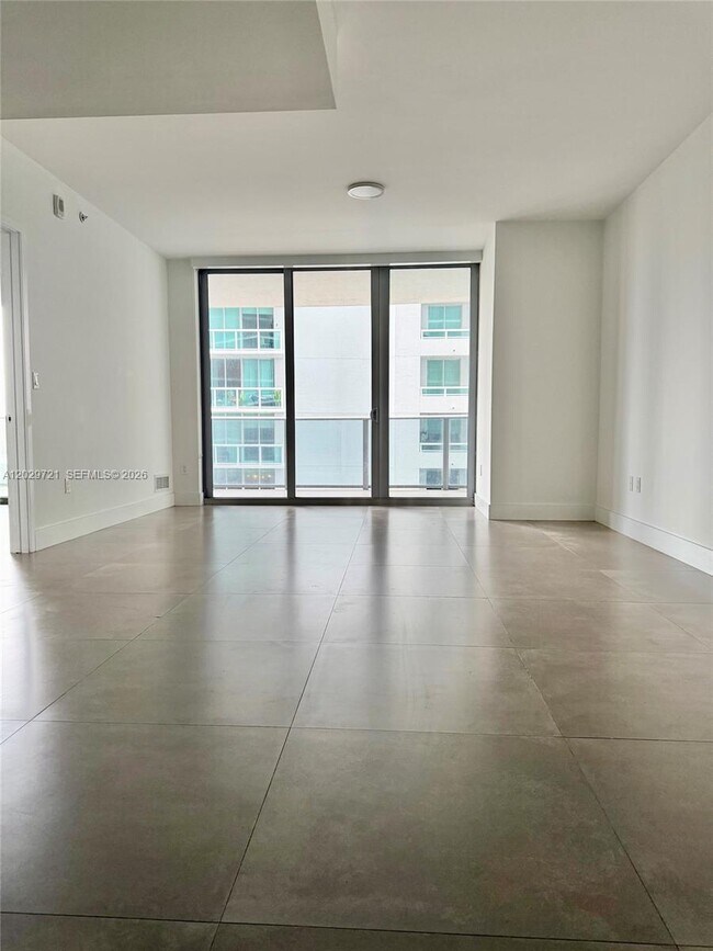 Foto del edificio - 488 NE 18th St