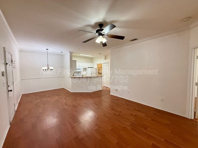 Foto del edificio - 13810 Sutton Park Dr N