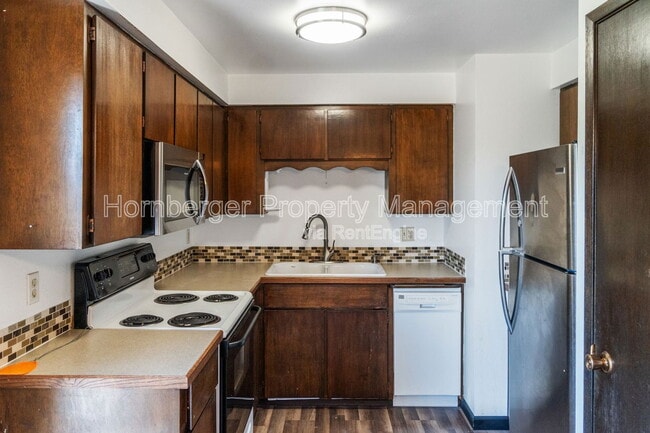 Building Photo - 13726 E Mission Ave