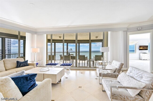 Foto del edificio - 8665 Bay Colony Dr