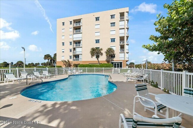 Foto del edificio - 925 Jimmy Buffett Mem Hwy