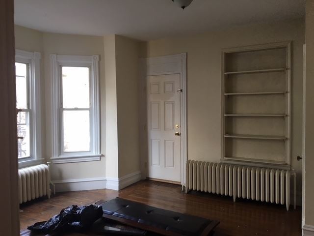 Building Photo - 163 DOUGLASS St