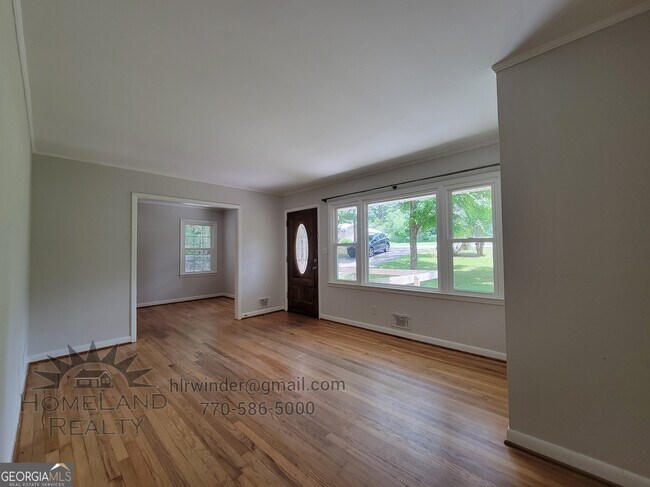 Foto del edificio - 432 Lakeview Dr SW