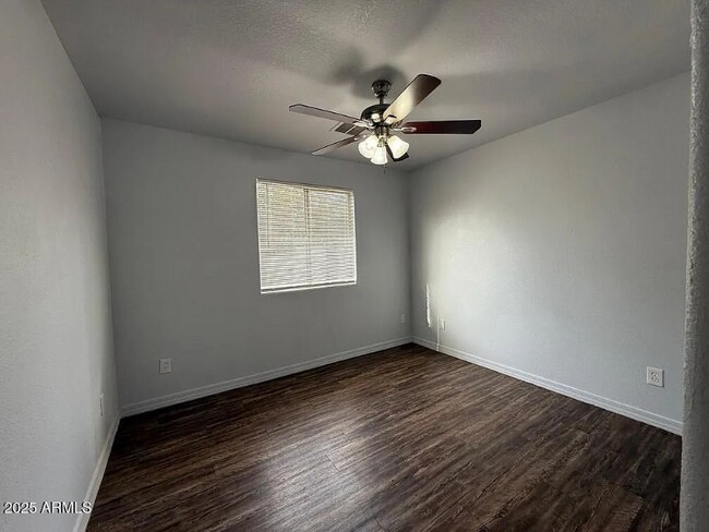 Foto del edificio - 3324 W Jackson St