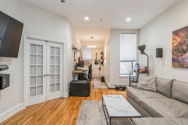 Foto del edificio - 1115 Willow Ave