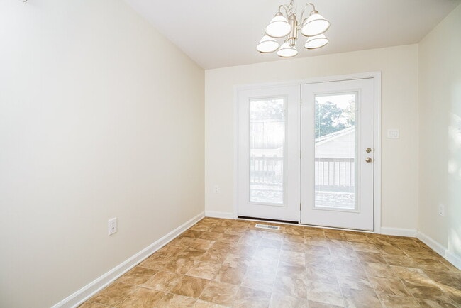 Foto del edificio - 401 Wildwood Dr