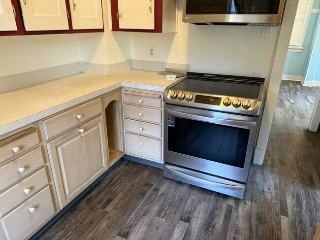 Foto del edificio - 5640 S Windermere St