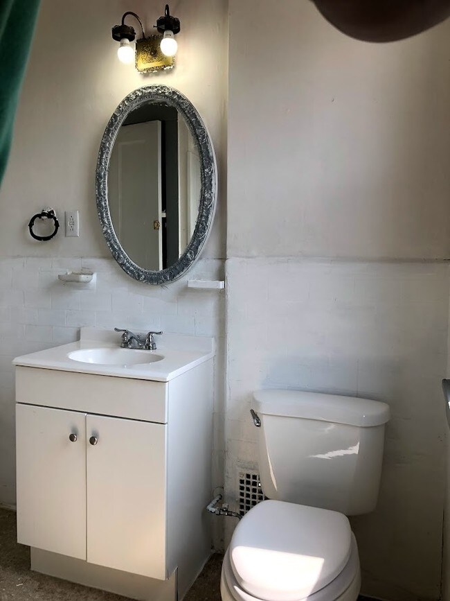 Foto del edificio - Beautiful 3BR Home in Carrick!