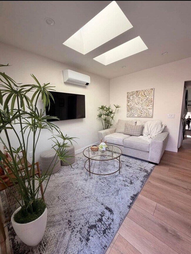 Foto del edificio - 102nd Duplex