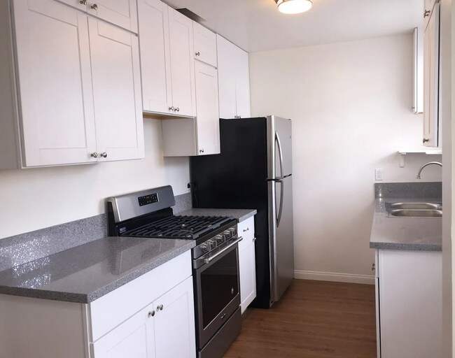 Foto del edificio - "Charming 2-Bed in Prime Culver City Location"