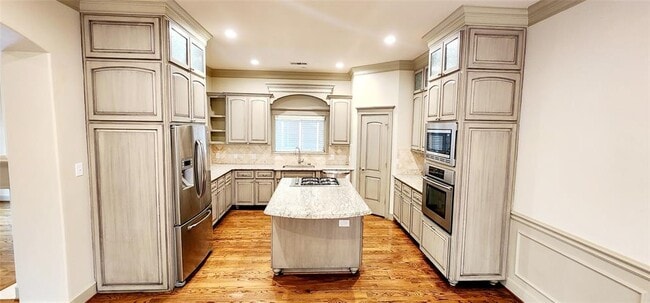 Building Photo - 514 Cortlandt St