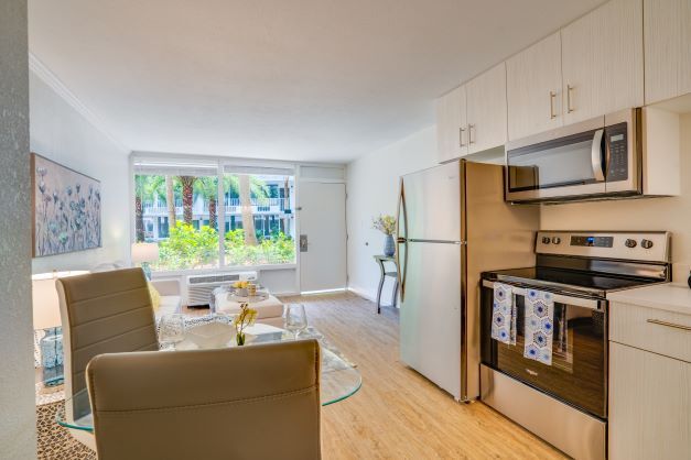 Foto del edificio - West Bay Village LLC