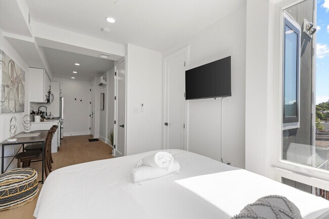 Foto del edificio - 1726 H St NE