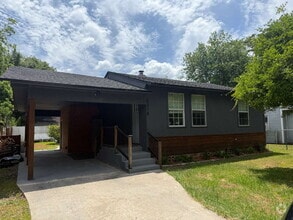 Building Photo - 3318 Dellwood Ave