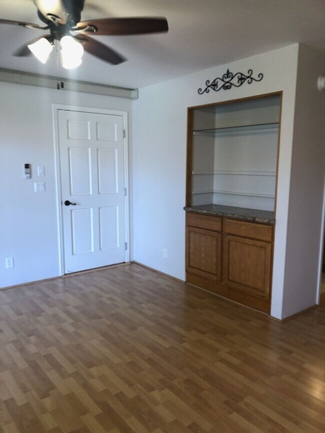 Building Photo - Maui Gardens ground floor 2 bedroom 1.5 ba...