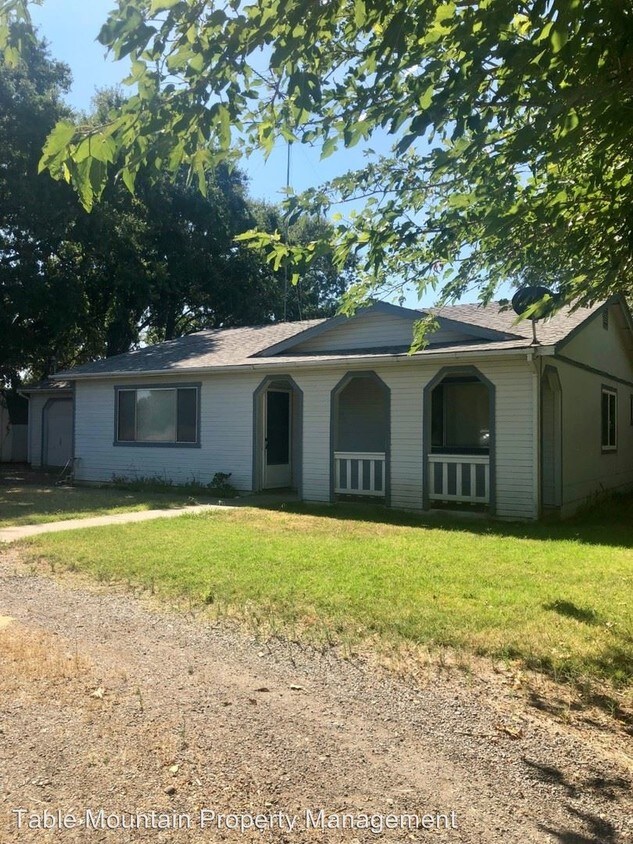 Primary Photo - 565 G St